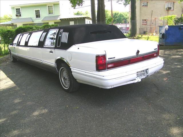 Lincoln Town Car 1993 photo 3