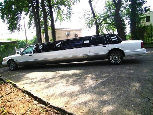 Lincoln Town Car 1993 photo 4