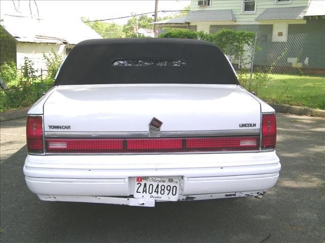 Lincoln Town Car 1993 photo 5