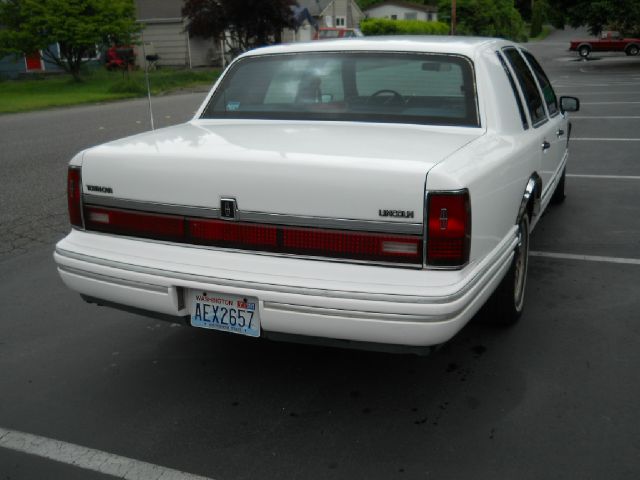 Lincoln Town Car 1994 photo 1