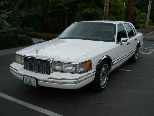 Lincoln Town Car 1994 photo 3