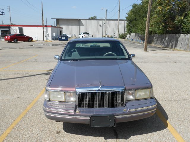 Lincoln Town Car 1994 photo 3