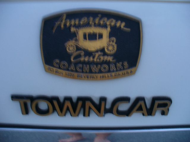 Lincoln Town Car 1994 photo 21