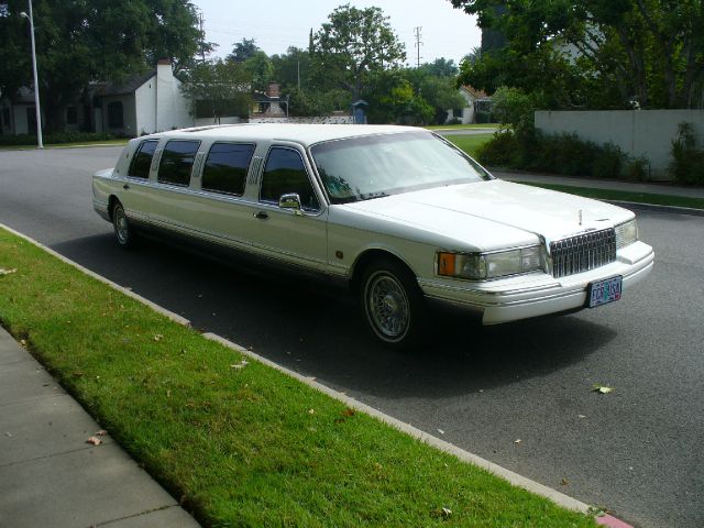 Lincoln Town Car 1994 photo 23