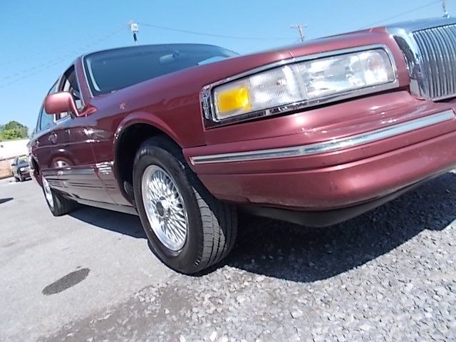 Lincoln Town Car 1995 photo 3