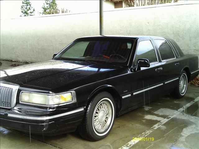 Lincoln Town Car Unknown Sedan