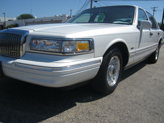 Lincoln Town Car 1995 photo 4