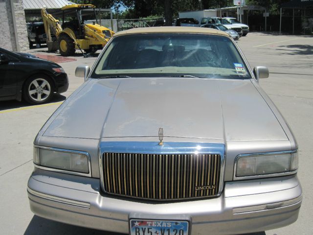 Lincoln Town Car 1995 photo 2