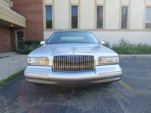 Lincoln Town Car 1996 photo 1