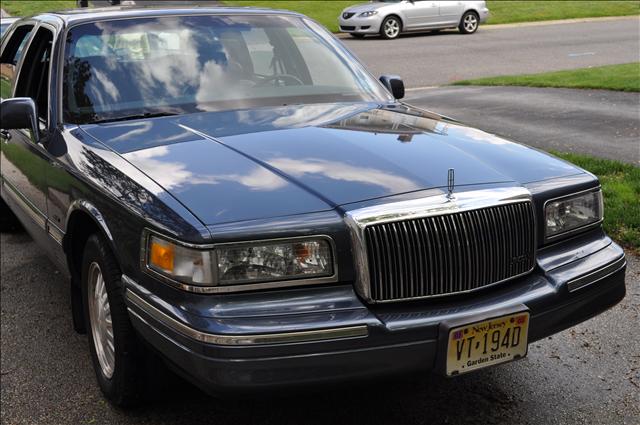 Lincoln Town Car 4dr Sdn SL Auto Sedan