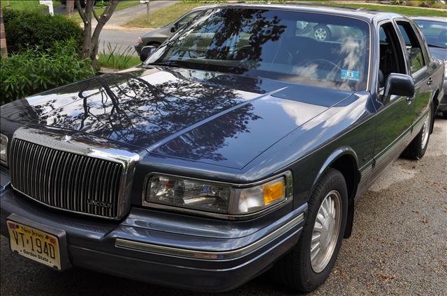 Lincoln Town Car 1996 photo 1