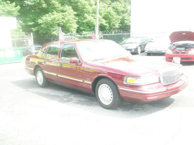 Lincoln Town Car 1996 photo 1