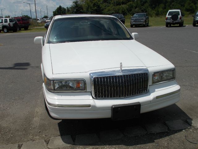 Lincoln Town Car 1996 photo 3