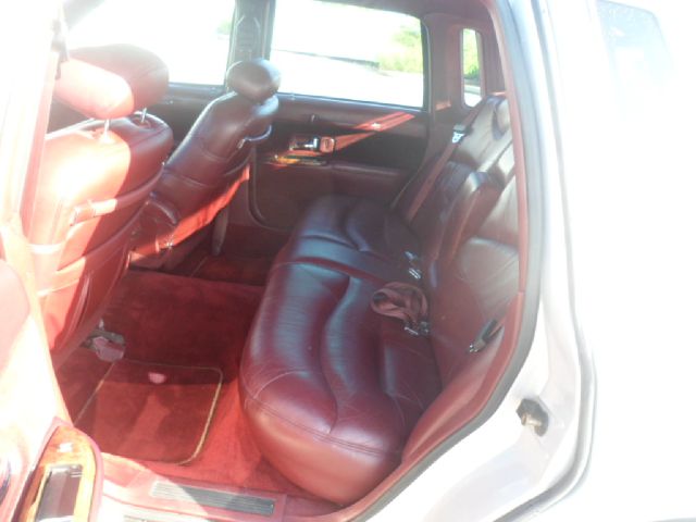 Lincoln Town Car 1996 photo 4