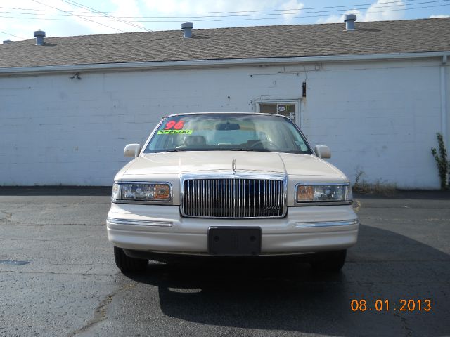 Lincoln Town Car ZR-2 Extended Cab Sedan
