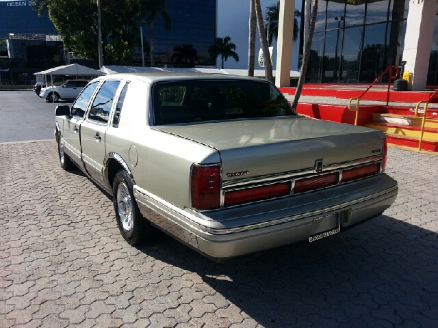 Lincoln Town Car 1997 photo 1