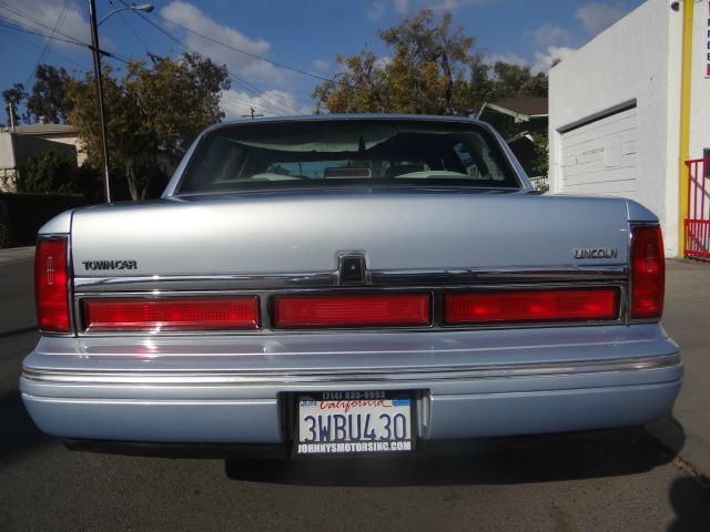 Lincoln Town Car 1997 photo 1