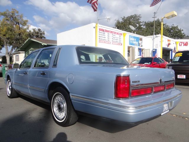 Lincoln Town Car 1997 photo 2