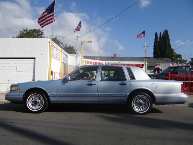 Lincoln Town Car 1997 photo 3