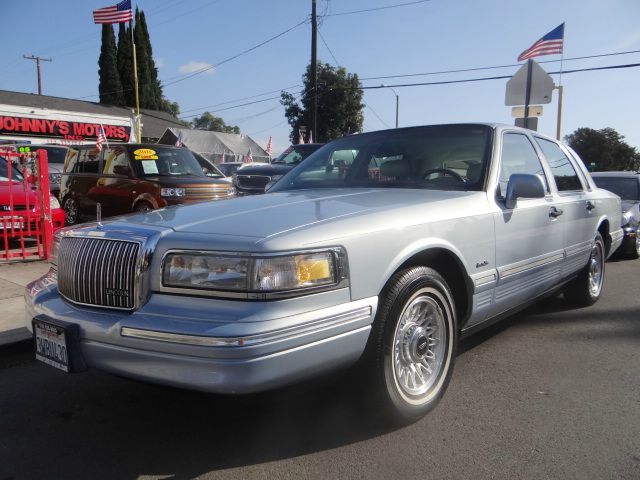 Lincoln Town Car 1997 photo 4