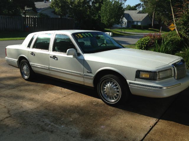 Lincoln Town Car 1997 photo 4
