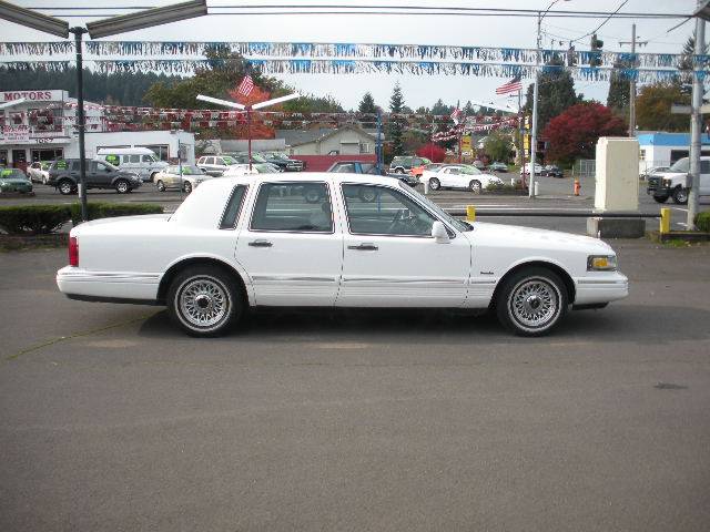 Lincoln Town Car Stepside Sedan