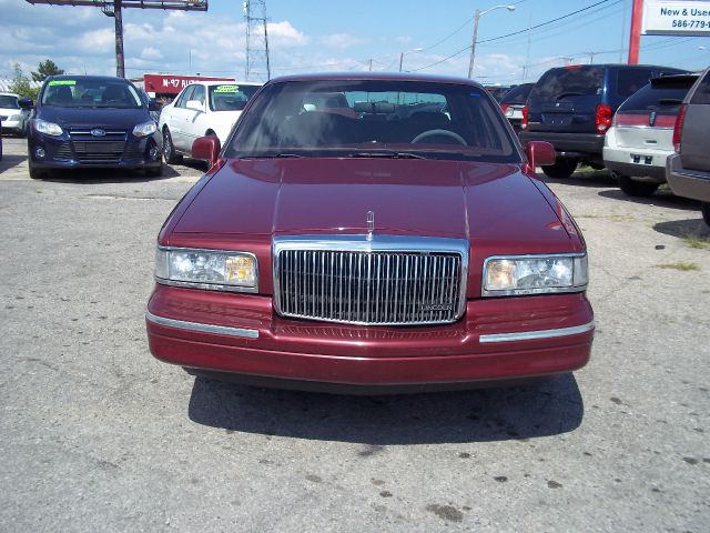 Lincoln Town Car 1997 photo 1