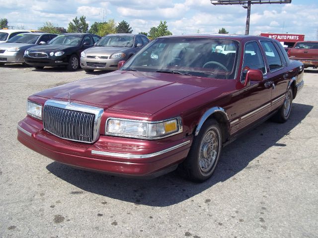 Lincoln Town Car 1997 photo 2