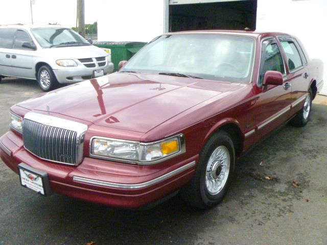 Lincoln Town Car 1997 photo 3