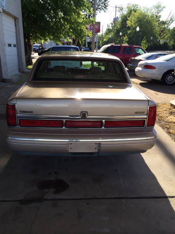 Lincoln Town Car 1997 photo 2