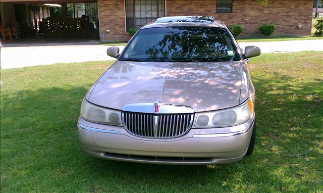 Lincoln Town Car 1998 photo 1