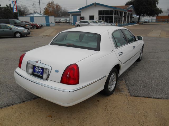 Lincoln Town Car 1998 photo 1