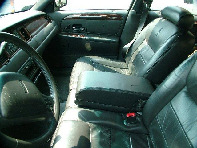 Lincoln Town Car 1998 photo 1