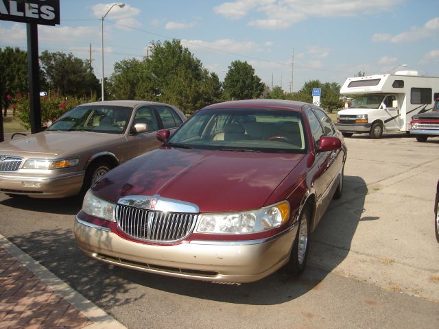 Lincoln Town Car 1998 photo 2