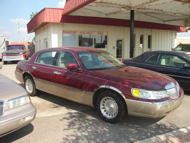 Lincoln Town Car 1998 photo 4