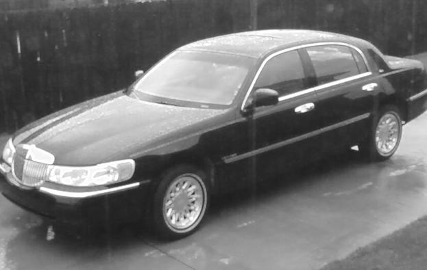 Lincoln Town Car 1998 photo 0