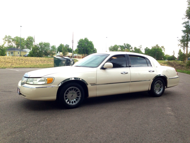 Lincoln Town Car 1998 photo 3