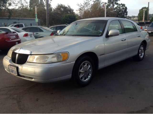 Lincoln Town Car 1998 photo 4