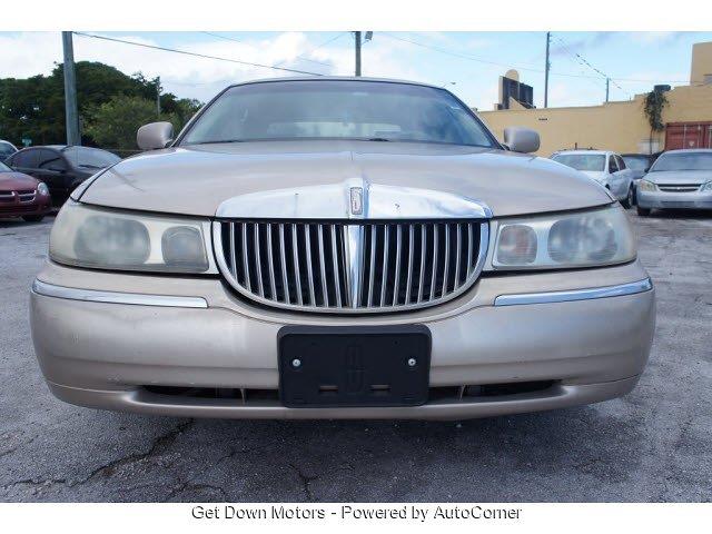 Lincoln Town Car 1998 photo 3