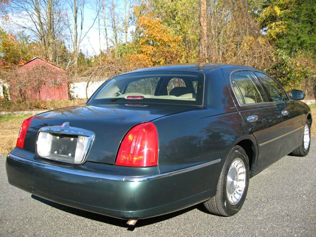 Lincoln Town Car 1998 photo 2