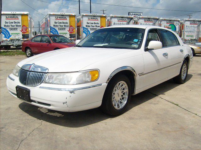Lincoln Town Car 1998 photo 3