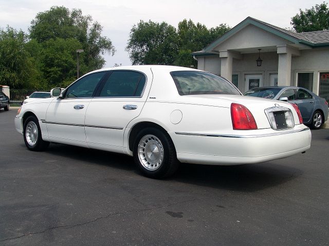 Lincoln Town Car 1998 photo 1