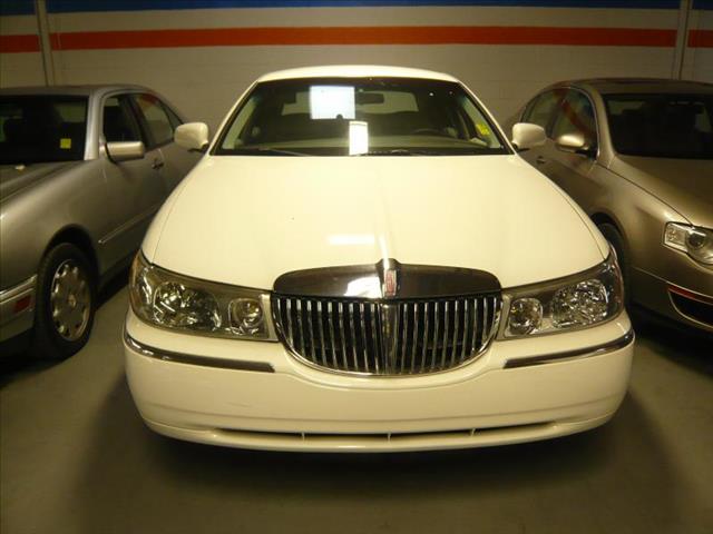 Lincoln Town Car 1999 photo 4