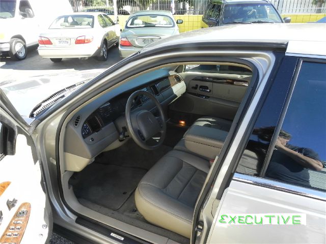 Lincoln Town Car 1999 photo 10