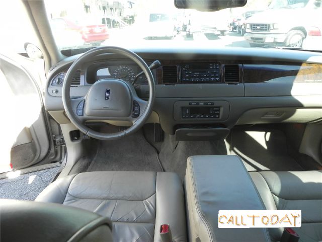 Lincoln Town Car 1999 photo 5