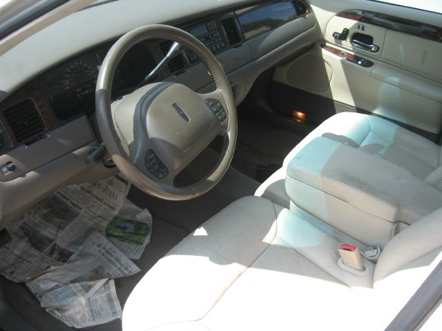 Lincoln Town Car 1999 photo 1