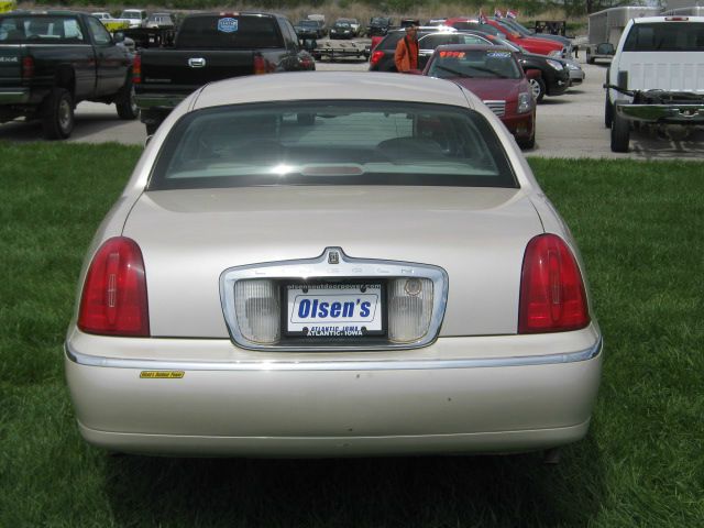 Lincoln Town Car 1999 photo 1