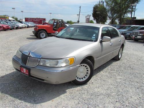 Lincoln Town Car 2000 photo 3
