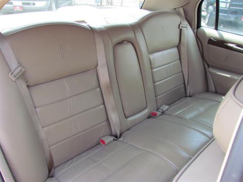 Lincoln Town Car 2000 photo 4