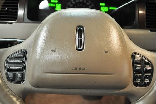 Lincoln Town Car 2000 photo 1